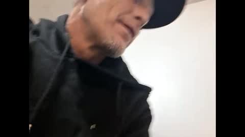 Blue eyed tatted Daddy online show from 14, 3, 2026