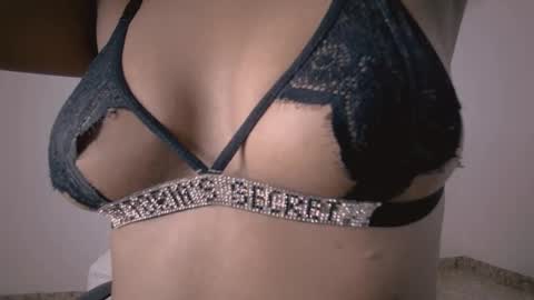 Snapshot of franyeli_9 chatting on 6, 1, 2026 franyeli online show from 6, 1, 2026