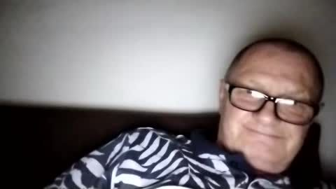 Snapshot of frauenfeind1 chatting on 10, 9, 2025 Wolfi online show from 10, 9, 2025