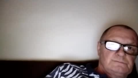 Snapshot of frauenfeind1 chatting on 11, 9, 2025 Wolfi online show from 11, 9, 2025