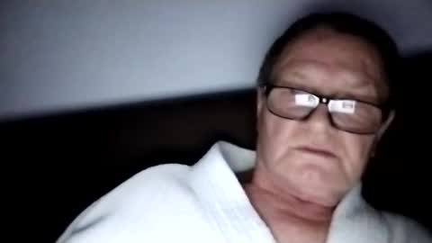 Snapshot of frauenfeind1 chatting on 25, 11, 2025 Wolfi online show from 25, 11, 2025