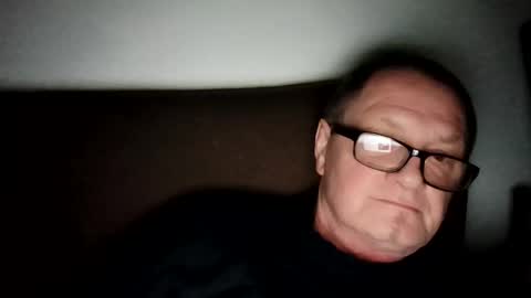 Snapshot of frauenfeind1 chatting on 4, 4, 2026 Wolfi online show from 4, 4, 2026