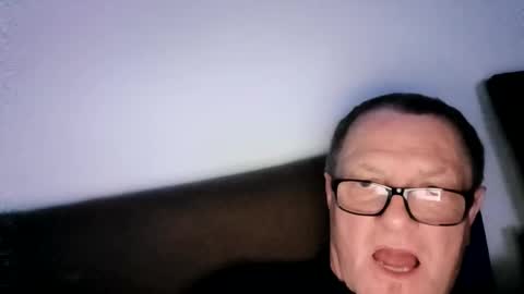 Snapshot of frauenfeind1 chatting on 5, 4, 2026 Wolfi online show from 5, 4, 2026