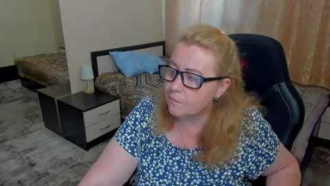 Snapshot of fraumartha chatting on 19, 6, 2026 FrauMartha online show from 19, 6, 2026