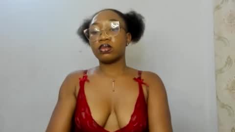 Snapshot of freaky_ebonygirl chatting on 28, 9, 2025 Freaky ebonygirl online show from 28, 9, 2025