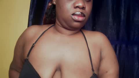 Snapshot of freaky_slut5 chatting on 19, 5, 2026 freaky slut5 online show from 19, 5, 2026