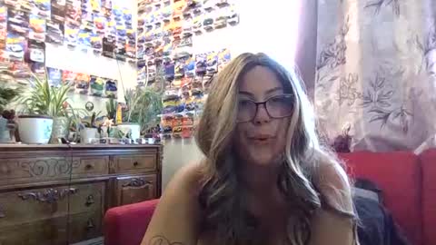 Snapshot of freakydreama chatting on 8, 6, 2026 FreakyDreama online show from 8, 6, 2026