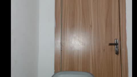 freakyslut30 online show from 12, 2, 2025