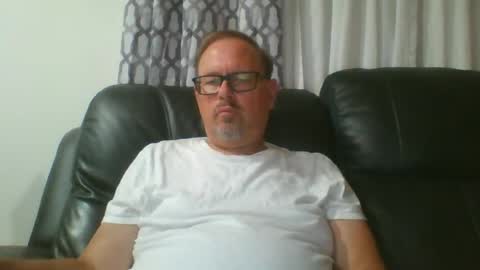 Snapshot of freddieknuck chatting on 22, 6, 2026 Just Fred online show from 22, 6, 2026