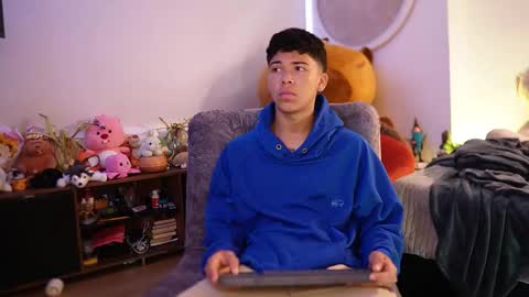 Snapshot of freddy_lax_ chatting on 22, 9, 2025 Juan give it a thumbs up please its important online show from 22, 9, 2025