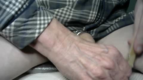 I am a total slave slut. I would like to have multiple owners to use me every day. online show from 9, 12, 2024