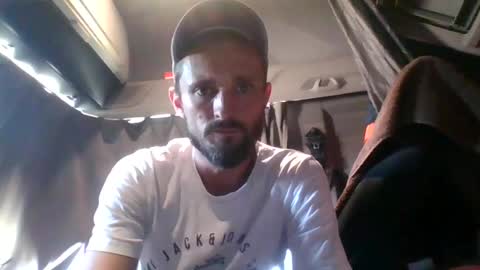 Snapshot of french_truck chatting on 8, 7, 2026 french_truck online show from 8, 7, 2026