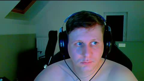 Snapshot of frenchfrieswithmayo chatting on 3, 10, 2025 French fries online show from 3, 10, 2025
