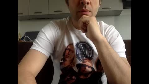 Snapshot of frenchy_from_paris chatting on 10, 5, 2026 frenchy_from_paris online show from 10, 5, 2026