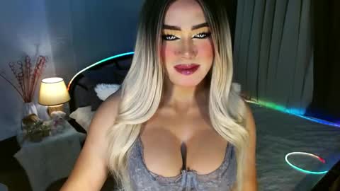 Miss Frea  online show from 19, 12, 2025