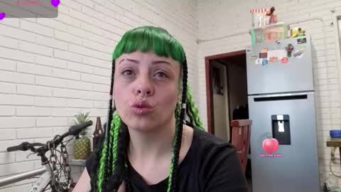 freyaa_sorceress online show from 14, 9, 2025