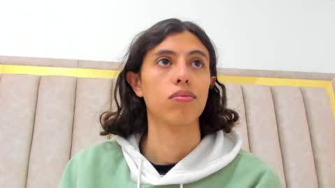 FreyaMoller  online show from 1, 4, 2026