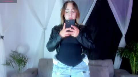 aura online show from 14, 12, 2025