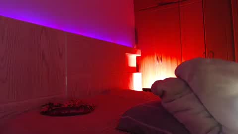 FREYJA LOREN online show from 26, 1, 2025