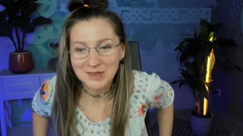 Frida Tander online show from 16, 1, 2025