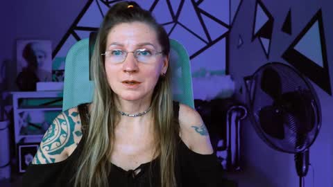 Frida Tander online show from 23, 1, 2025