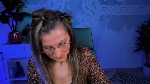 Frida Tander online show from 30, 1, 2025