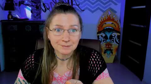 Frida Tander online show from 28, 2, 2025