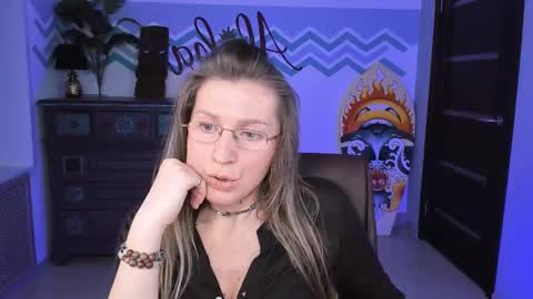 Frida Tander online show from 8, 3, 2025