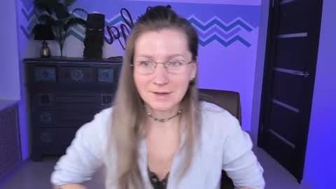 Frida Tander online show from 10, 3, 2025