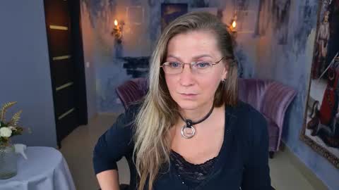 Frida Tander online show from 11, 9, 2025