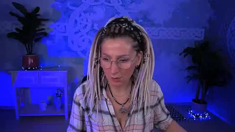 Frida Tander online show from 5, 4, 2026