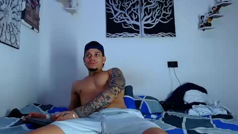 Snapshot of friendsofeverything_ chatting on 24, 5, 2026 Adam y pitter online show from 24, 5, 2026