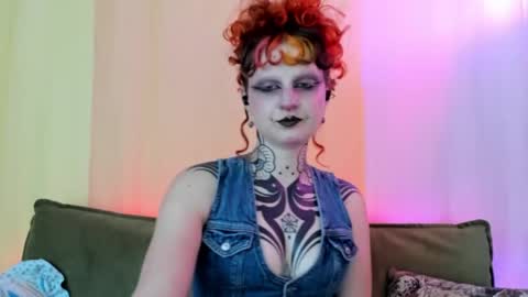 Snapshot of friskyflowers chatting on 29, 4, 2026 cherry online show from 29, 4, 2026