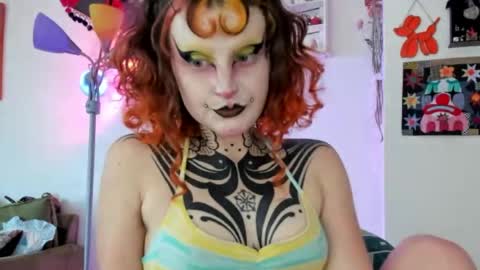 Snapshot of friskyflowers chatting on 19, 5, 2026 cherry online show from 19, 5, 2026