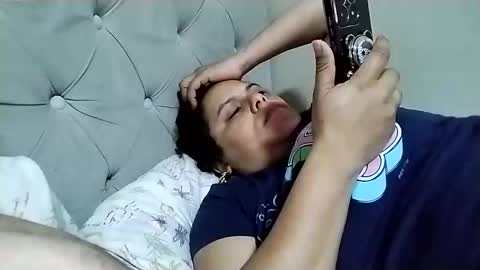 Snapshot of frizzy_girl chatting on 11, 10, 2025 Frizzy girl online show from 11, 10, 2025