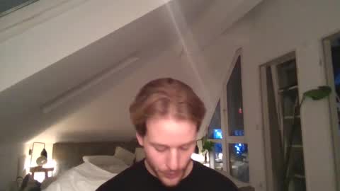 Snapshot of frozenyoga chatting on 3, 12, 2024 frozenyoga online show from 3, 12, 2024