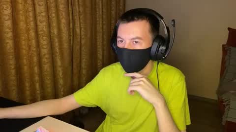 Snapshot of froztai chatting on 3, 12, 2025 froztai online show from 3, 12, 2025