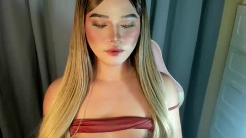 Snapshot of fuckdoll_rain chatting on 29, 4, 2026 R A I N M O R A L E S G M A I L . C O M online show from 29, 4, 2026