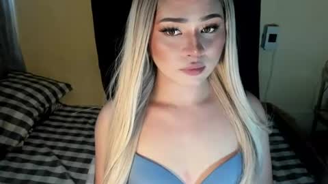 Snapshot of fuckdoll_rain chatting on 4, 8, 2026 R A I N M O R A L E S G M A I L . C O M online show from 4, 8, 2026