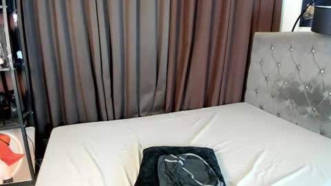 fuckgurlavener online show from 7, 2, 2026