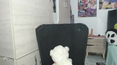 Mia and Gary  online show from 13, 11, 2025