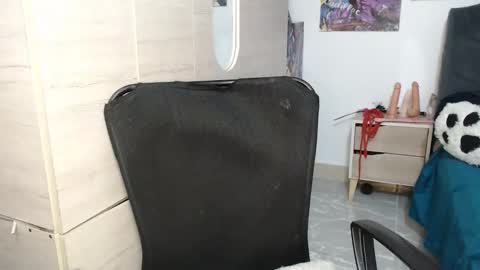 Mia and Gary  online show from 29, 11, 2025