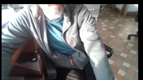 Bruchus online show from 26, 11, 2025