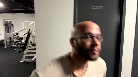 Muscle Bear Jock in Training online show from 27, 12, 2024