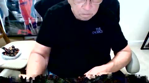 Snapshot of funclemike chatting on 13, 9, 2025 funclemike online show from 13, 9, 2025