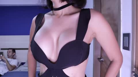 Snapshot of funcouple1985 chatting on 24, 9, 2025 Sammygirl tommy guy friends with benefits online show from 24, 9, 2025