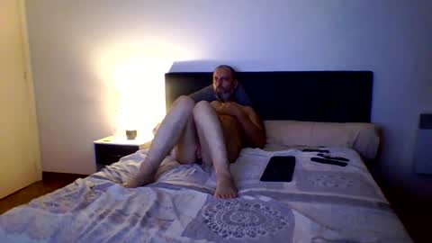 Snapshot of funissimo chatting on 8, 8, 2026 funissimo online show from 8, 8, 2026