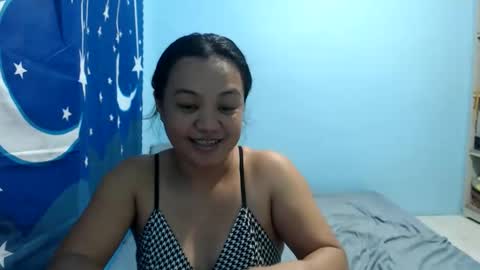 Snapshot of funluvnpinay4u chatting on 17, 4, 2026 MAE online show from 17, 4, 2026