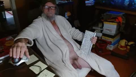 Snapshot of funmike2000 chatting on 16, 1, 2025 mike online show from 16, 1, 2025