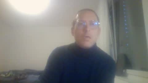 Snapshot of funneltunnel chatting on 17, 5, 2026 funneltunnel online show from 17, 5, 2026